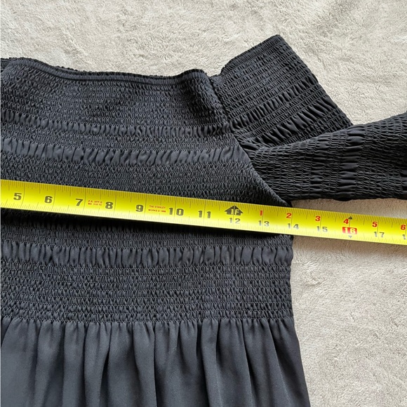 Aritzia Babaton Grantland Off Shoulder Smocked Blouse - Picture 9 of 10